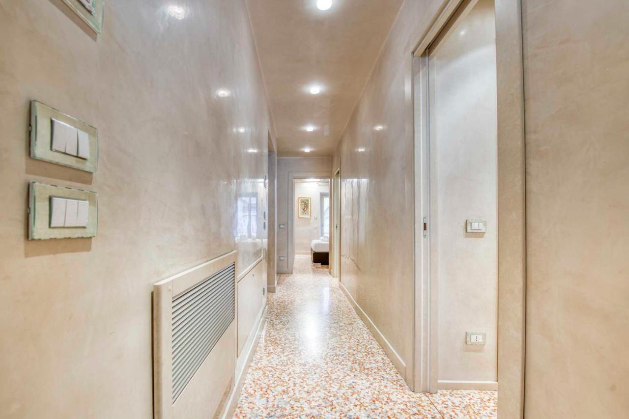 Apartmentsarena - Suite Mercatorum - Piazza Erbe Verona Eksteriør billede