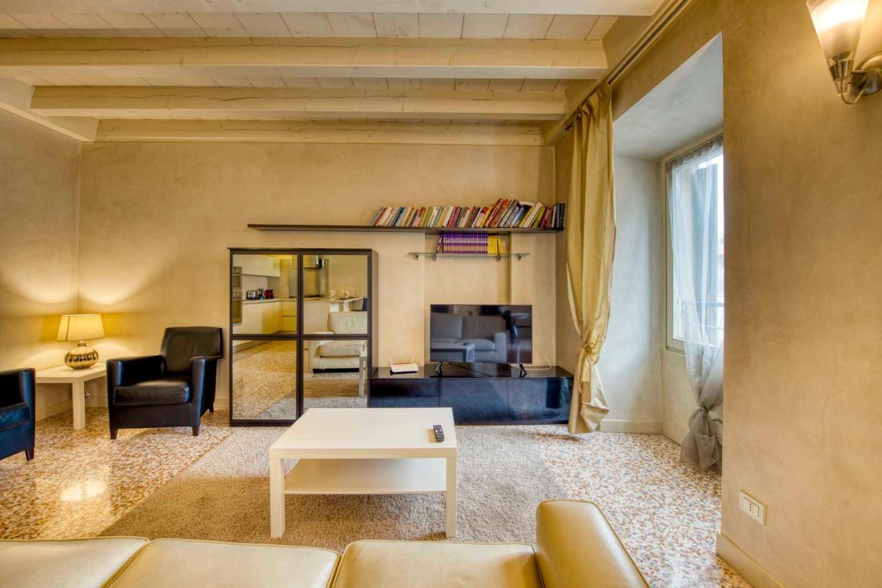 Apartmentsarena - Suite Mercatorum - Piazza Erbe Verona Eksteriør billede