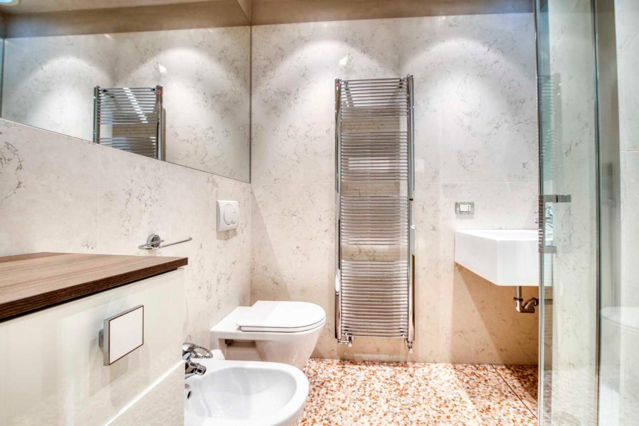 Apartmentsarena - Suite Mercatorum - Piazza Erbe Verona Eksteriør billede