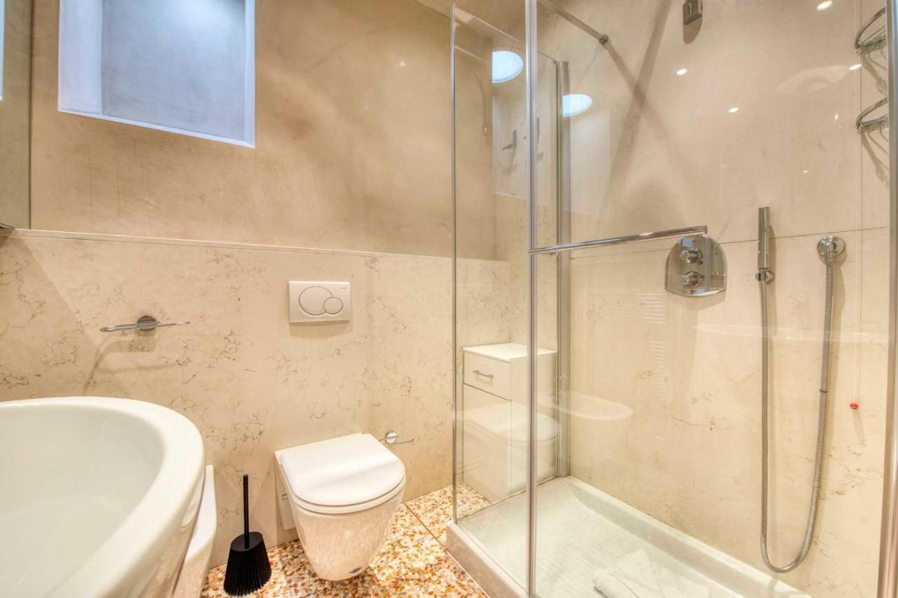 Apartmentsarena - Suite Mercatorum - Piazza Erbe Verona Eksteriør billede