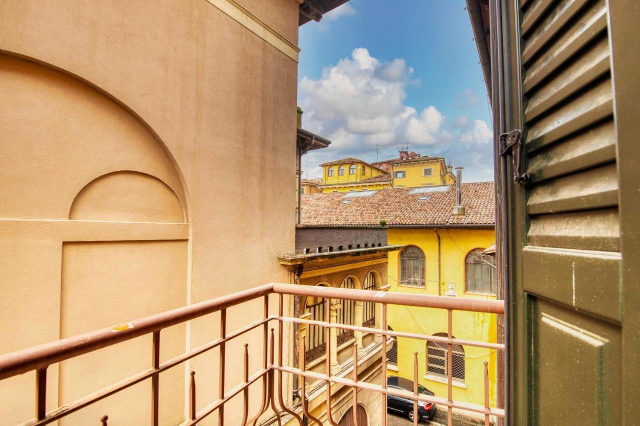 Apartmentsarena - Suite Mercatorum - Piazza Erbe Verona Eksteriør billede